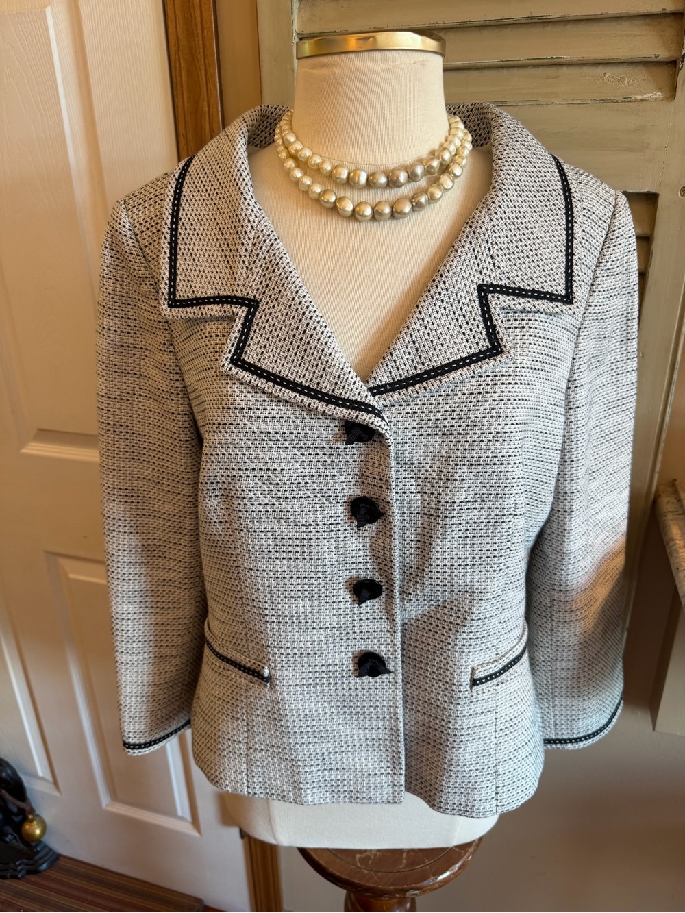 Tahari Cream Blazer with Black Trim Beautiful